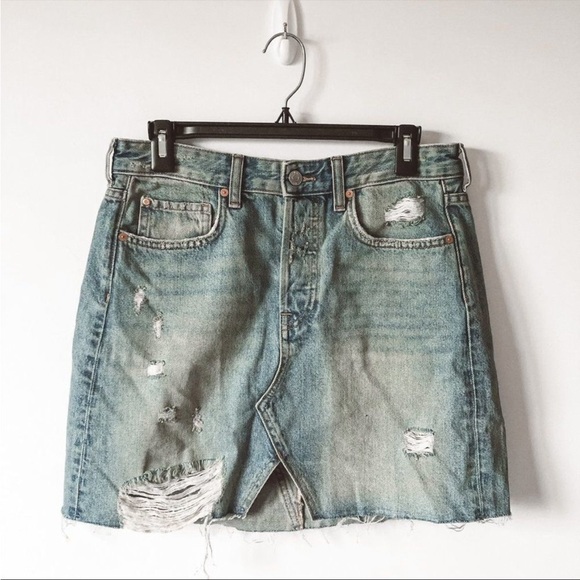 H&m Blue Jean Distressed Denim Skirt Size 8 - Picture 1 of 7